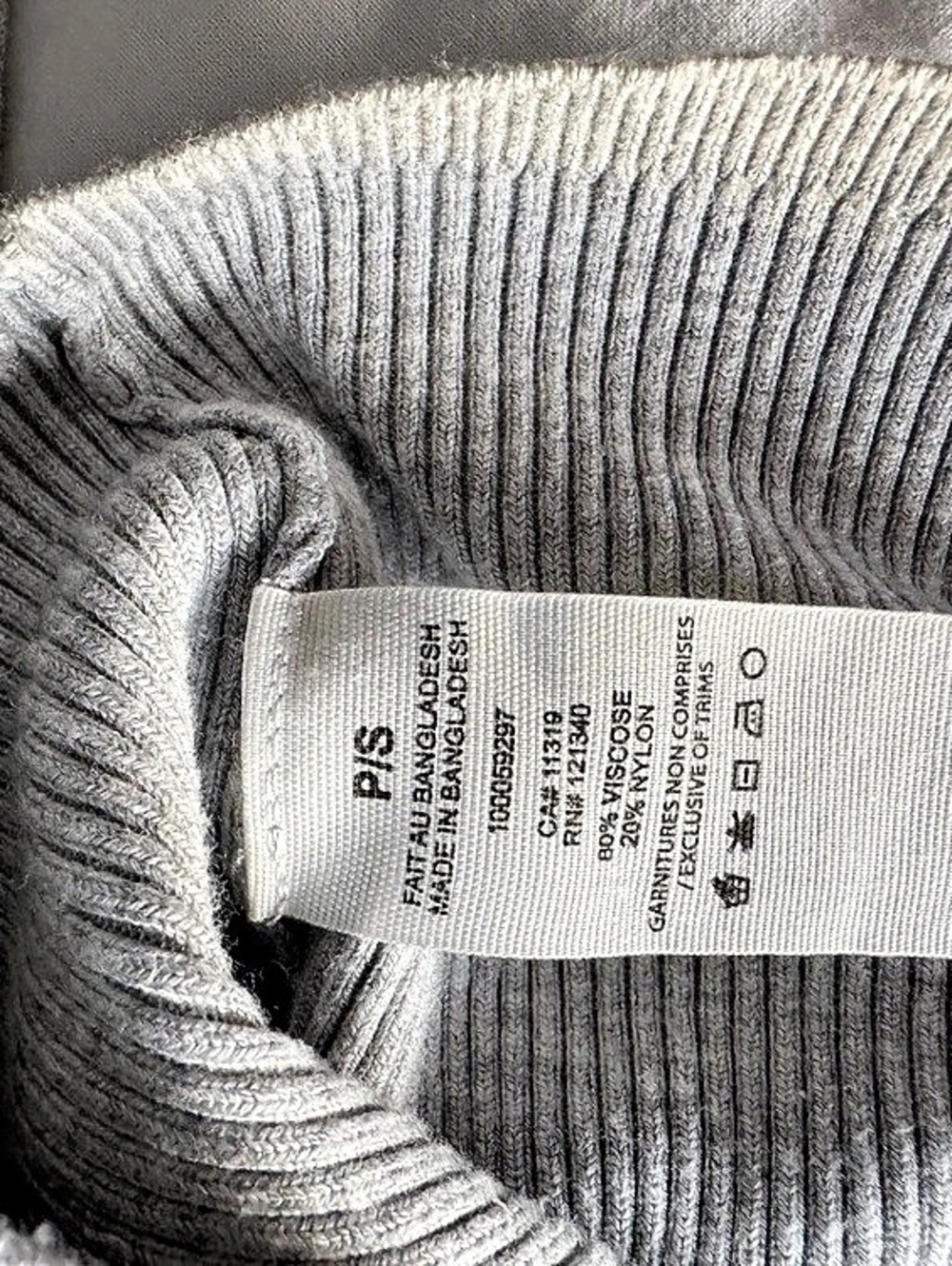 Garage Gray Ribbed Cropped Sweater Size Small - Picture 5 of 5